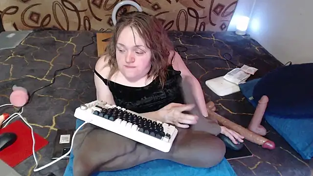 Snapshot of MiniNatalie chatting on 16, 3, 2025 MiniNatalie online show from 16, 3, 2025