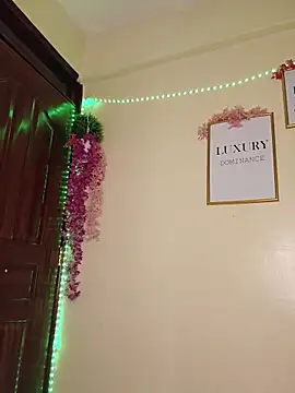 Lucyy1 online show from 4, 4, 2026