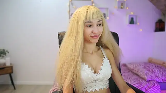 Amai  Liu online show from 21, 11, 2025