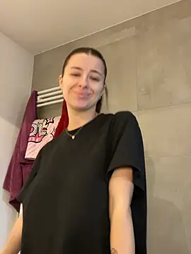 Mia-Minou online show from 11, 2, 2026