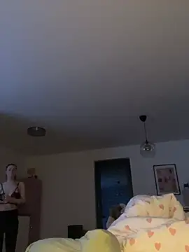 Mia-Minou online show from 10, 4, 2026