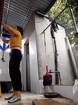 Snapshot of Aninyin22 chatting on 23, 12, 2025 Aninyin22 online show from 23, 12, 2025