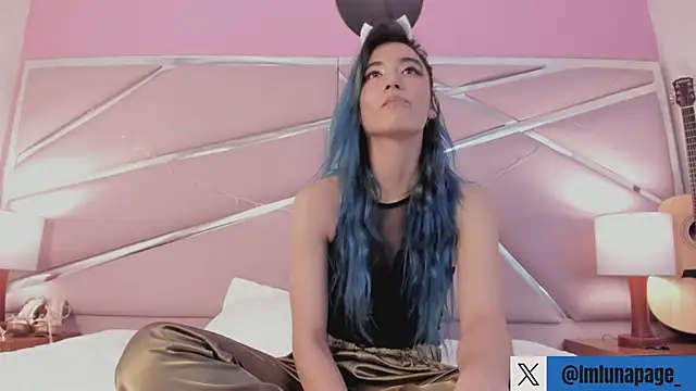 Snapshot of Lunapage chatting on 24, 1, 2025 Lunapage online show from 24, 1, 2025