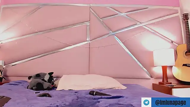 Snapshot of Lunapage chatting on 8, 2, 2025 Lunapage online show from 8, 2, 2025