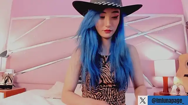 Snapshot of Lunapage chatting on 10, 2, 2025 Lunapage online show from 10, 2, 2025