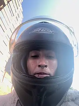 Snapshot of Lunapage chatting on 28, 2, 2025 Lunapage online show from 28, 2, 2025