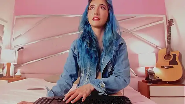 Snapshot of Lunapage chatting on 7, 3, 2025 Lunapage online show from 7, 3, 2025