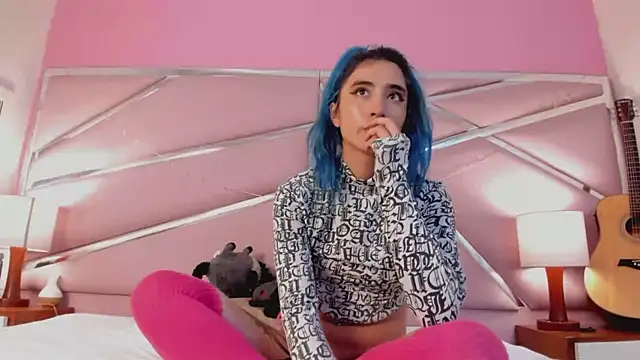 Snapshot of Lunapage chatting on 11, 3, 2025 Lunapage online show from 11, 3, 2025