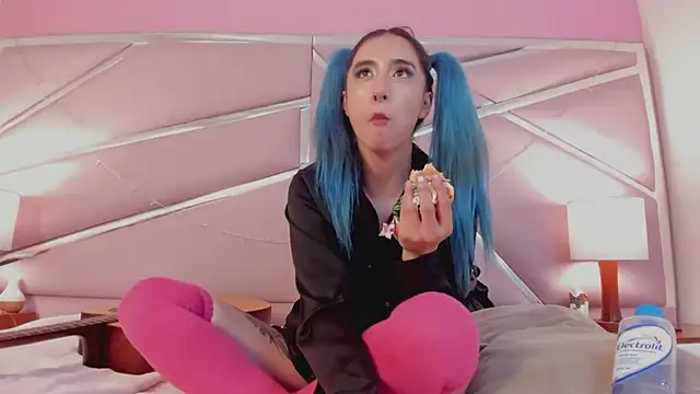 Snapshot of Lunapage chatting on 18, 3, 2025 Lunapage online show from 18, 3, 2025