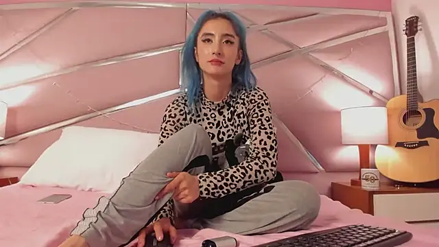 Snapshot of Lunapage chatting on 21, 3, 2025 Lunapage online show from 21, 3, 2025