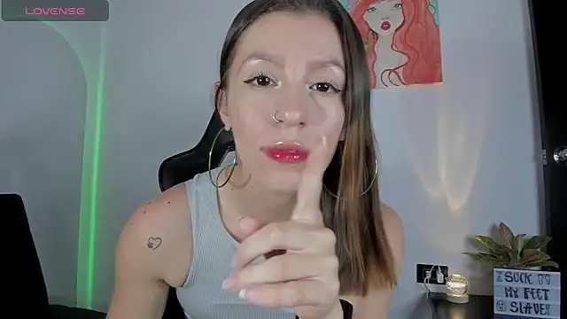 Snapshot of roxanne_jones1 chatting on 18, 4, 2026 roxanne jones1 online show from 18, 4, 2026
