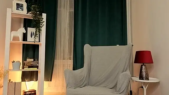 Snapshot of Freckle_Diyana chatting on 10, 6, 2026 Freckle Diyana online show from 10, 6, 2026