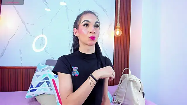 Mia thompson 19 online show from 5, 3, 2026