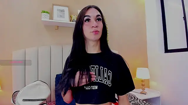 Snapshot of Mia_thompson_19 chatting on 27, 6, 2026 Mia thompson 19 online show from 27, 6, 2026