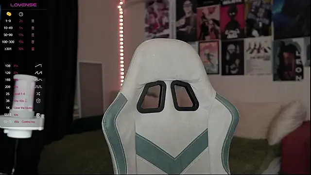 Snapshot of Traharaa chatting on 4, 3, 2026 Traharaa online show from 4, 3, 2026