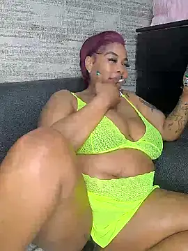 Snapshot of ExclusiveLeexx chatting on 18, 4, 2026 ExclusiveLeexx online show from 18, 4, 2026