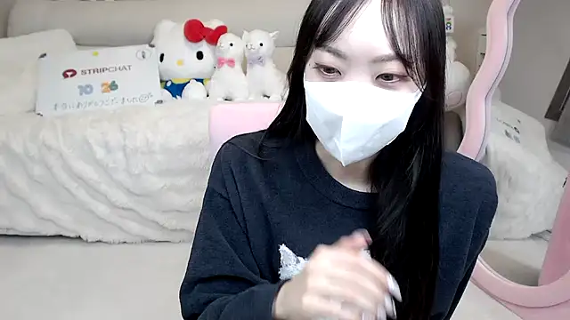 Snapshot of momo_room chatting on 26, 10, 2025 momo room online show from 26, 10, 2025