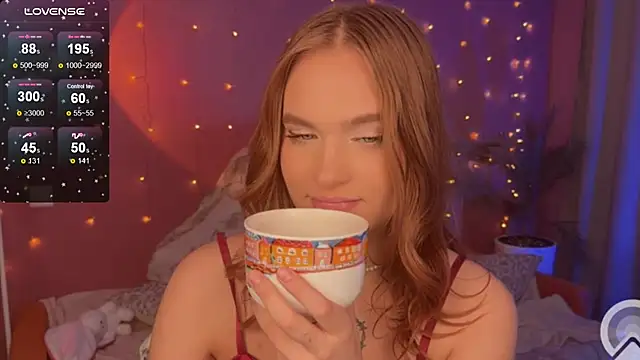 CarolineLovers online show from 1, 3, 2025