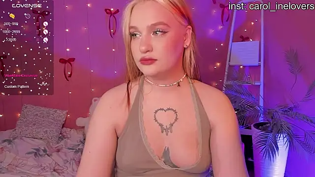 Snapshot of CarolineLovers chatting on 4, 2, 2026 CarolineLovers online show from 4, 2, 2026