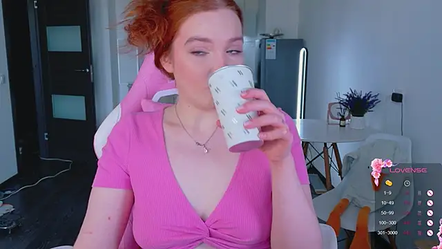 Snapshot of cinnabon_girls chatting on 18, 4, 2026 cinnabon girls online show from 18, 4, 2026