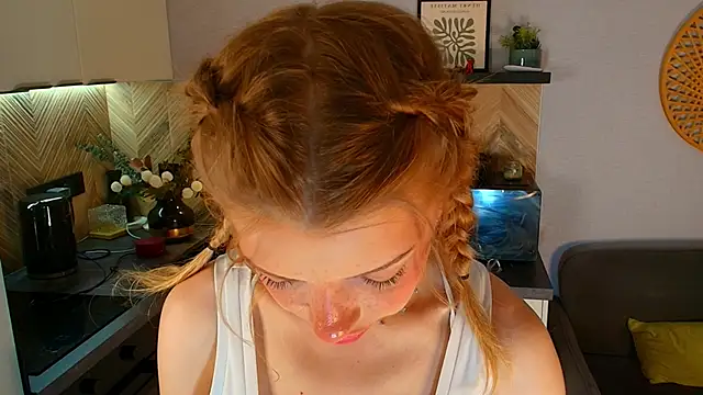 Snapshot of Hannah_Carr chatting on 12, 6, 2026 Hannah Carr online show from 12, 6, 2026