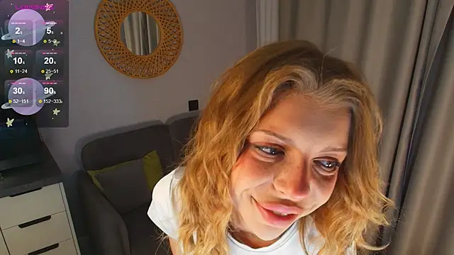 Snapshot of Hannah_Carr chatting on 6, 7, 2026 Hannah Carr online show from 6, 7, 2026