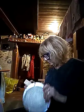 eva2023sexy online show from 20, 3, 2025