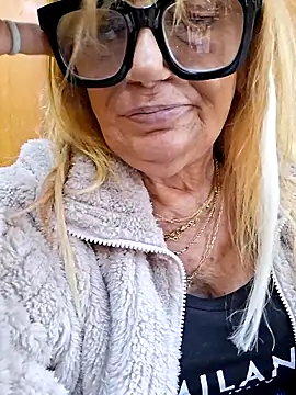 eva2023sexy online show from 6, 11, 2025