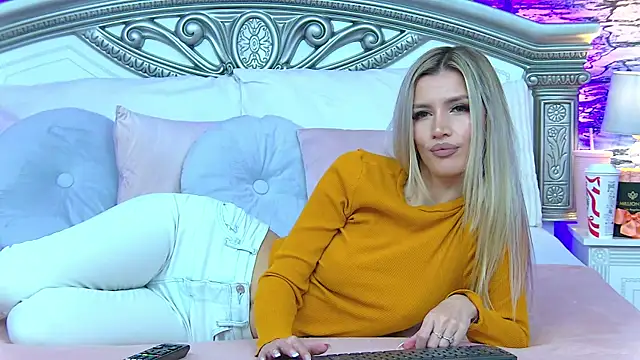 IvySamek online show from 19, 11, 2025