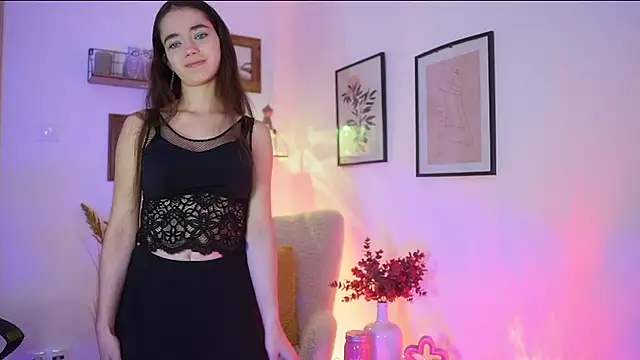 Gia Paige18 online show from 31, 10, 2025