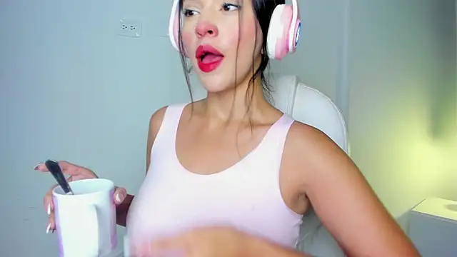 HarleyQueen Robbie online show from 4, 1, 2025