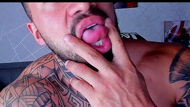 Cristian Walker online show from 7, 4, 2026