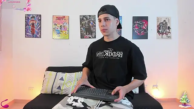 jonathanjoestar  online show from 21, 12, 2025