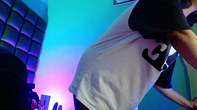 kuromi69 online show from 25, 2, 2025