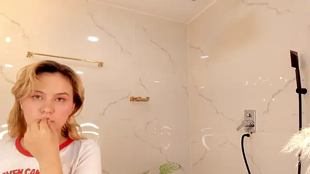 Sara  Williams online show from 8, 3, 2025