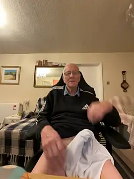 Snapshot of cutaboverest chatting on 23, 2, 2026 cutaboverest online show from 23, 2, 2026