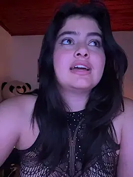 Stephania 18 online show from 6, 2, 2025