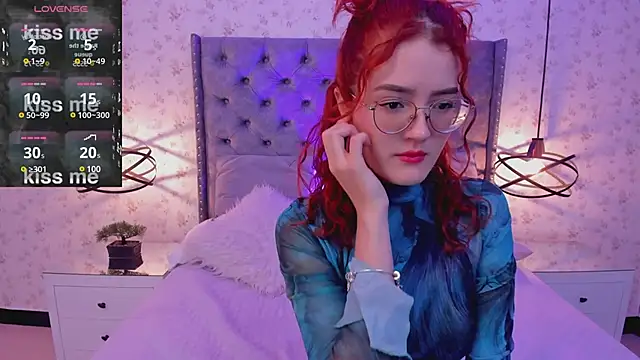 Snapshot of MiaWinx chatting on 18, 12, 2024 MiaWinx online show from 18, 12, 2024