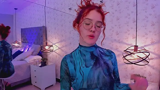 Snapshot of MiaWinx chatting on 19, 12, 2024 MiaWinx online show from 19, 12, 2024