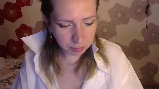 Snapshot of Queen_Daenerys chatting on 25, 9, 2025 Queen Daenerys online show from 25, 9, 2025