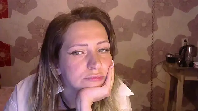 Snapshot of Queen_Daenerys chatting on 29, 9, 2025 Queen Daenerys online show from 29, 9, 2025