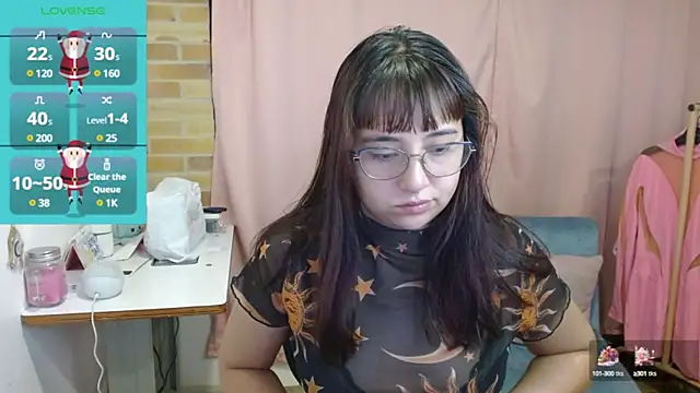 Snapshot of emitaa17228o chatting on 12, 12, 2024 emitaa17228o online show from 12, 12, 2024