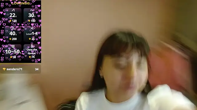 Snapshot of emitaa17228o chatting on 5, 1, 2025 emitaa17228o online show from 5, 1, 2025