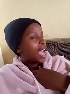 Snapshot of Nomawethu2002 chatting on 16, 11, 2025 Nomawethu2002 online show from 16, 11, 2025