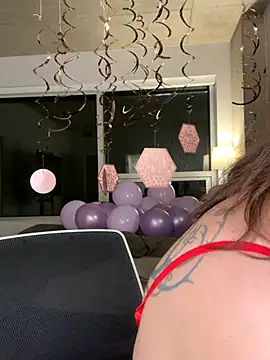 nerdynina online show from 2, 11, 2025