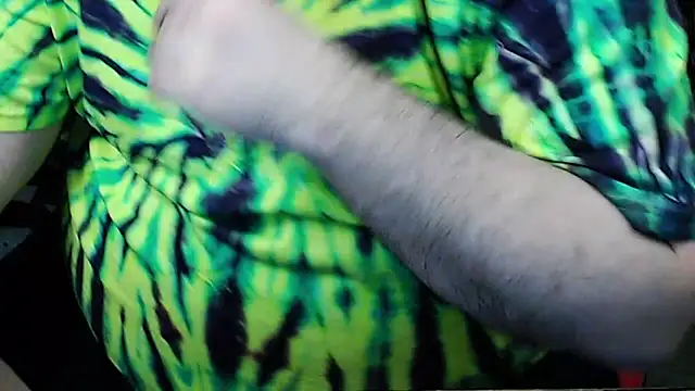 Snapshot of Dominant_BEAR chatting on 10, 11, 2025 Dominant BEAR online show from 10, 11, 2025