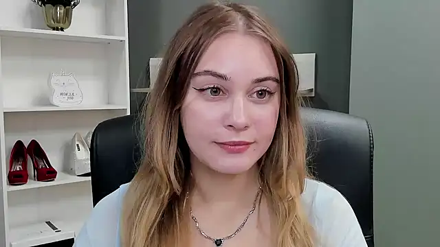 kitty valeria online show from 9, 11, 2025