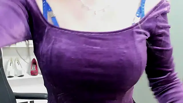 kitty valeria online show from 5, 1, 2026