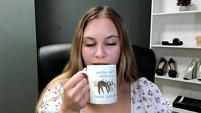 Snapshot of kitty_valeria chatting on 20, 6, 2026 kitty valeria online show from 20, 6, 2026
