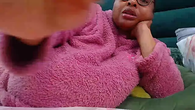 Snapshot of GoddessTitts chatting on 13, 5, 2026 GoddessTitts online show from 13, 5, 2026